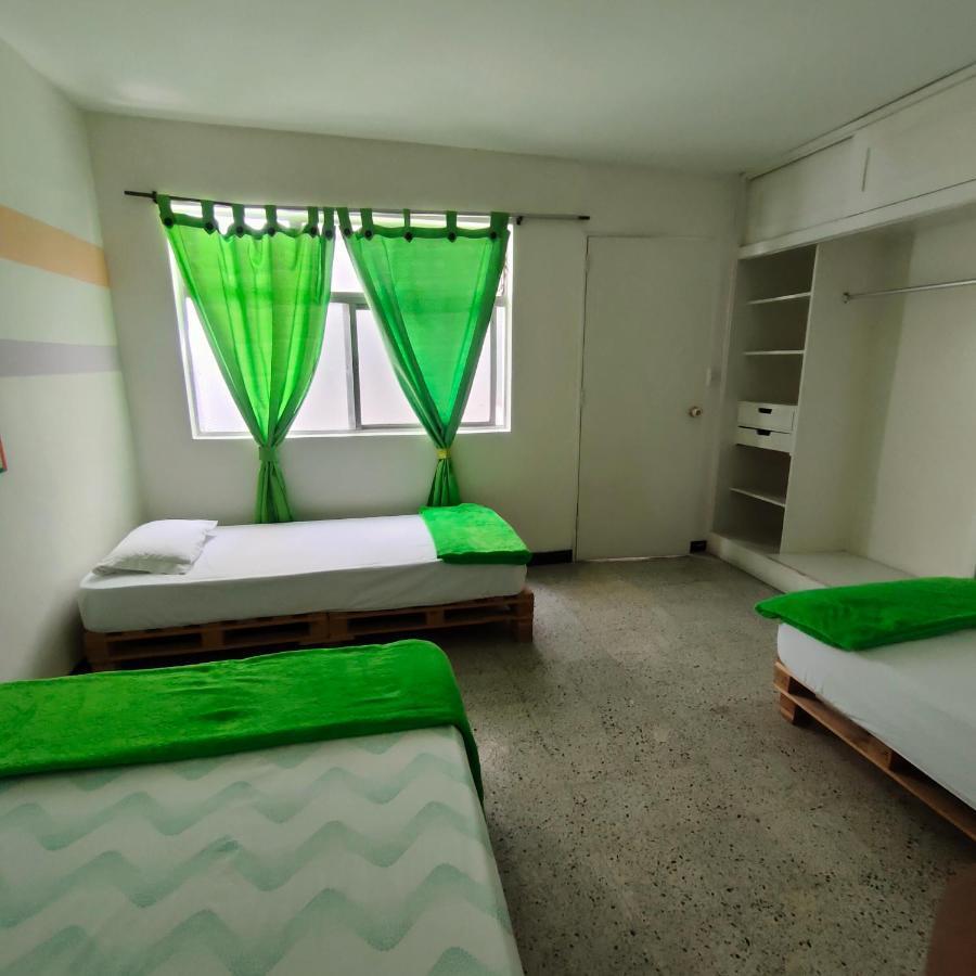 Hostal Rich Μεντεγίν Εξωτερικό φωτογραφία