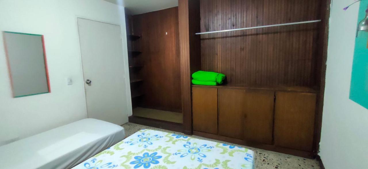 Hostal Rich Μεντεγίν Εξωτερικό φωτογραφία