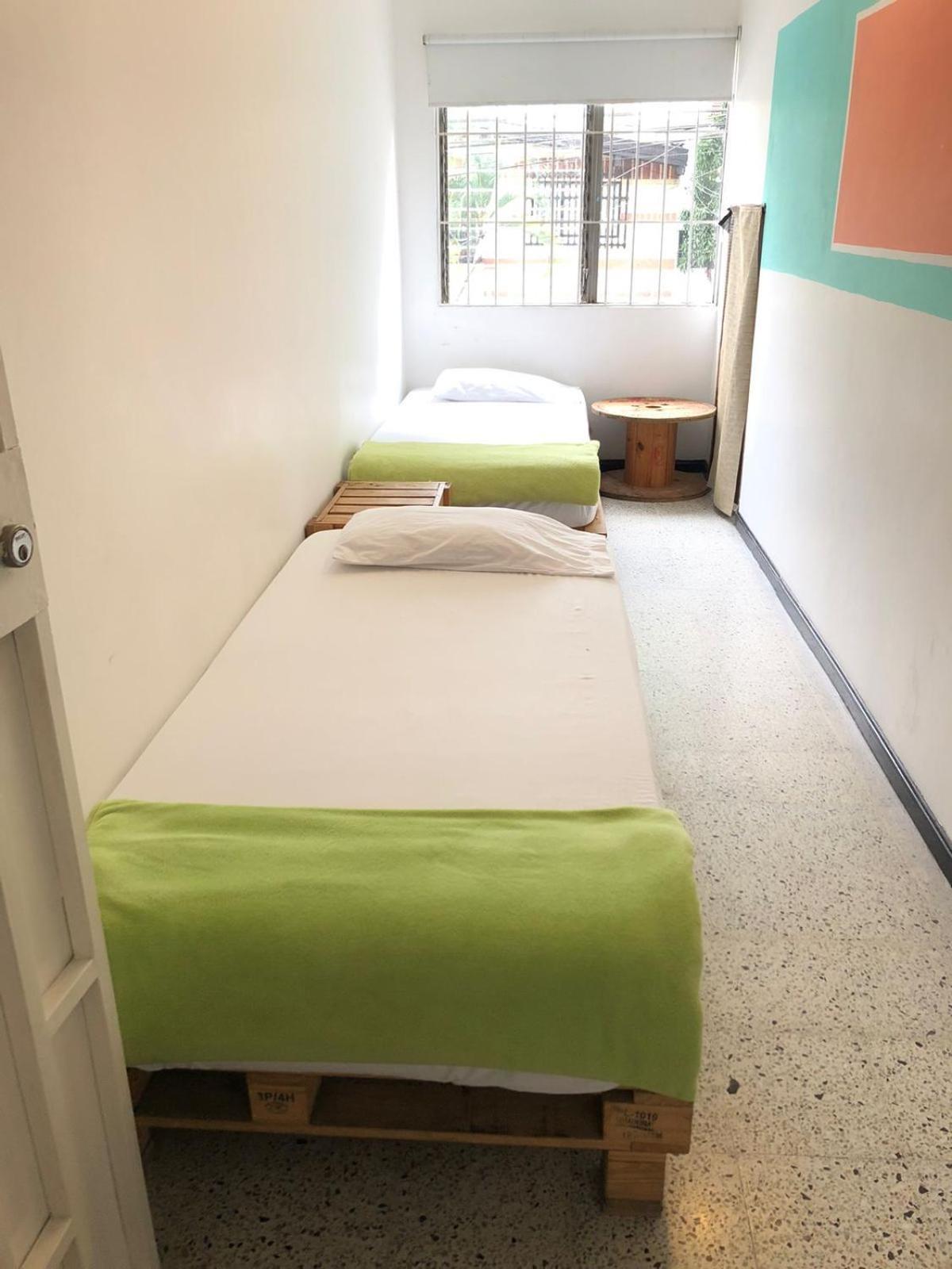 Hostal Rich Μεντεγίν Εξωτερικό φωτογραφία