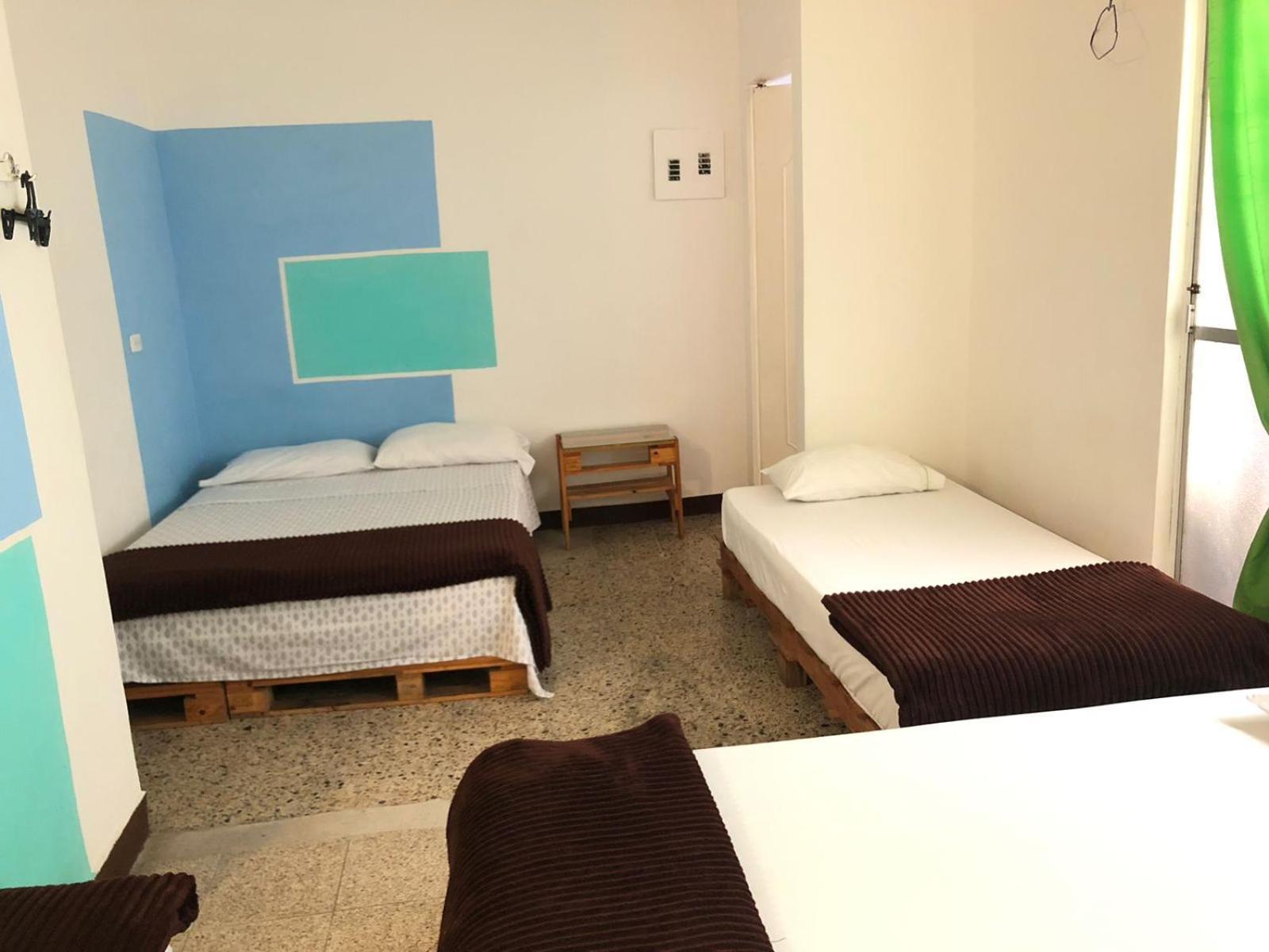 Hostal Rich Μεντεγίν Εξωτερικό φωτογραφία