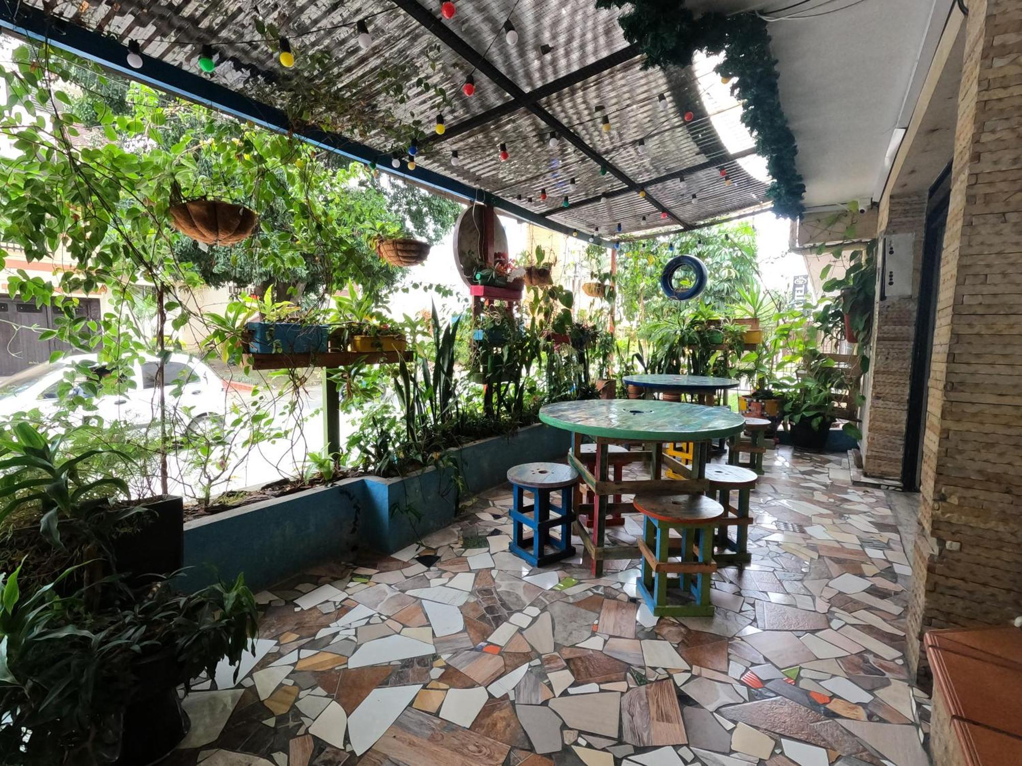Hostal Rich Μεντεγίν Εξωτερικό φωτογραφία