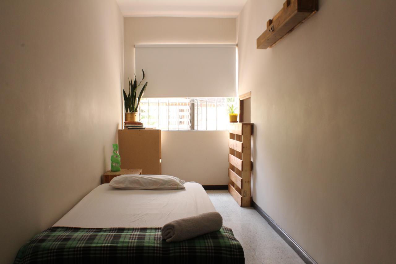 Hostal Rich Μεντεγίν Εξωτερικό φωτογραφία