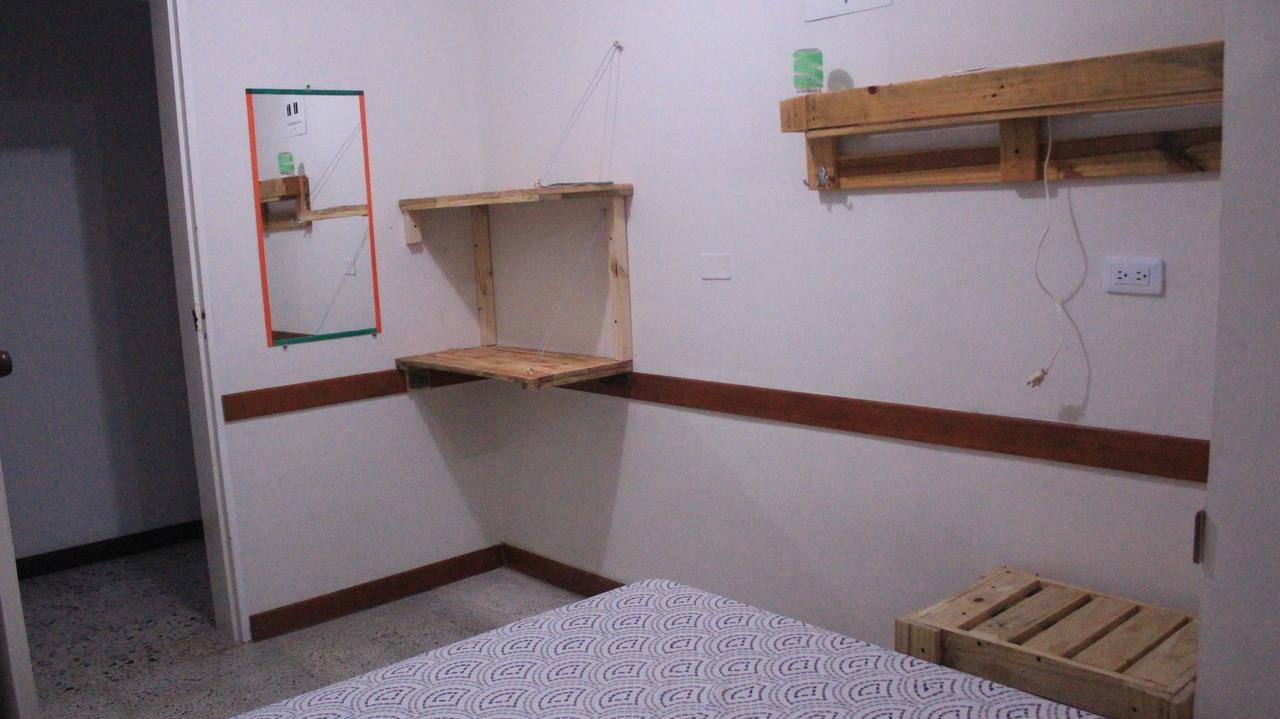 Hostal Rich Μεντεγίν Εξωτερικό φωτογραφία