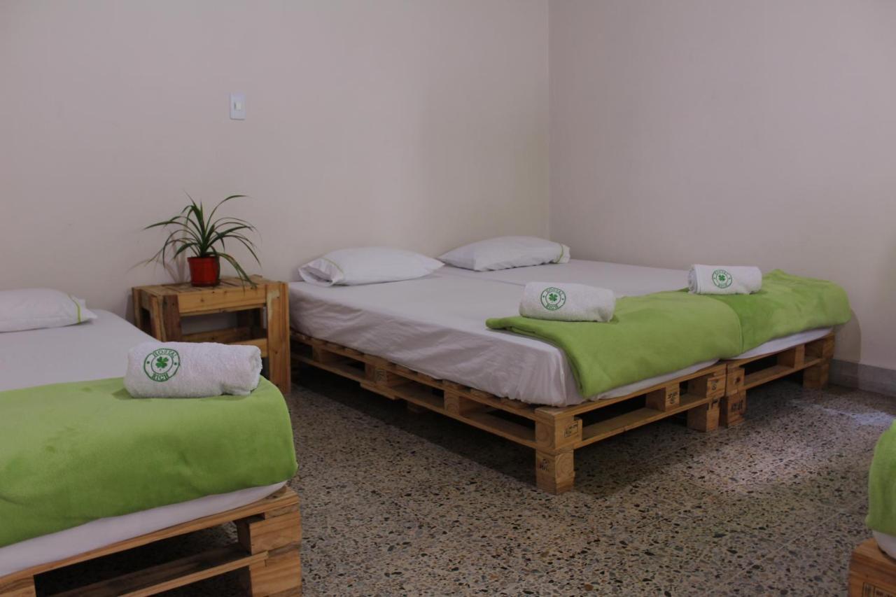 Hostal Rich Μεντεγίν Εξωτερικό φωτογραφία