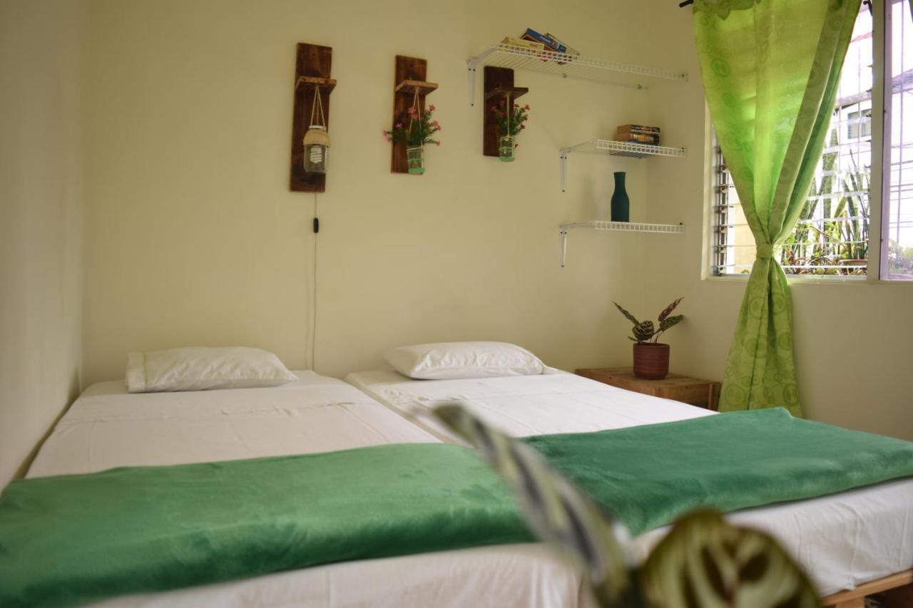 Hostal Rich Μεντεγίν Εξωτερικό φωτογραφία